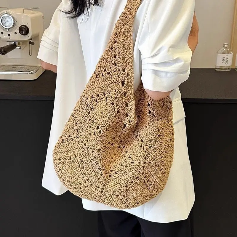 Women's Woven Shoulder Bag Large Capacity Lazy Style 2025 — feature 2