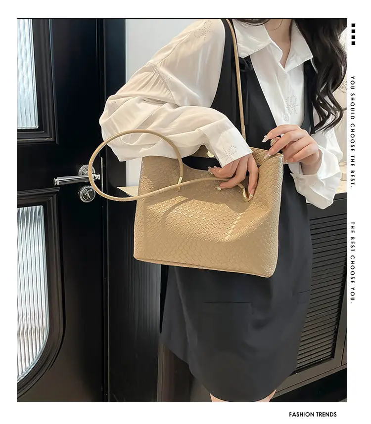 Women Textured Woven Shoulder Bag White 2025 — feature 2