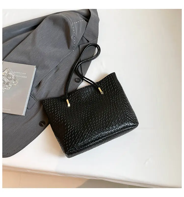 Women Textured Woven Shoulder Bag White 2025