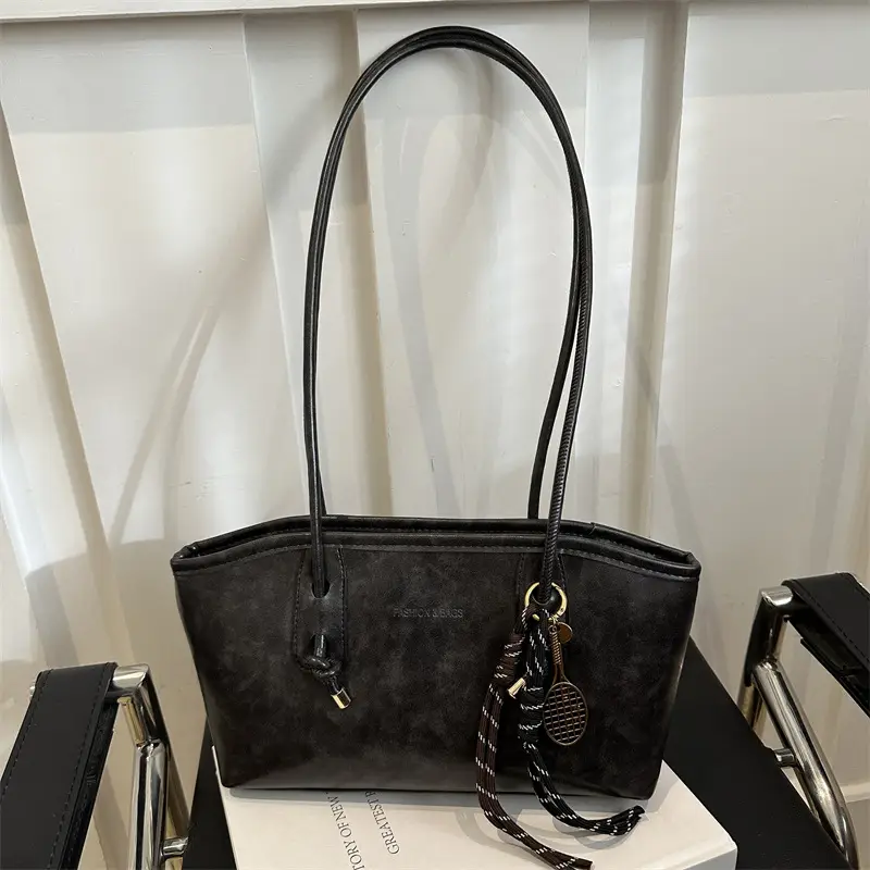 Retro Brown Leather Tote Bag for Women 2025 Spring Commute - Image 11