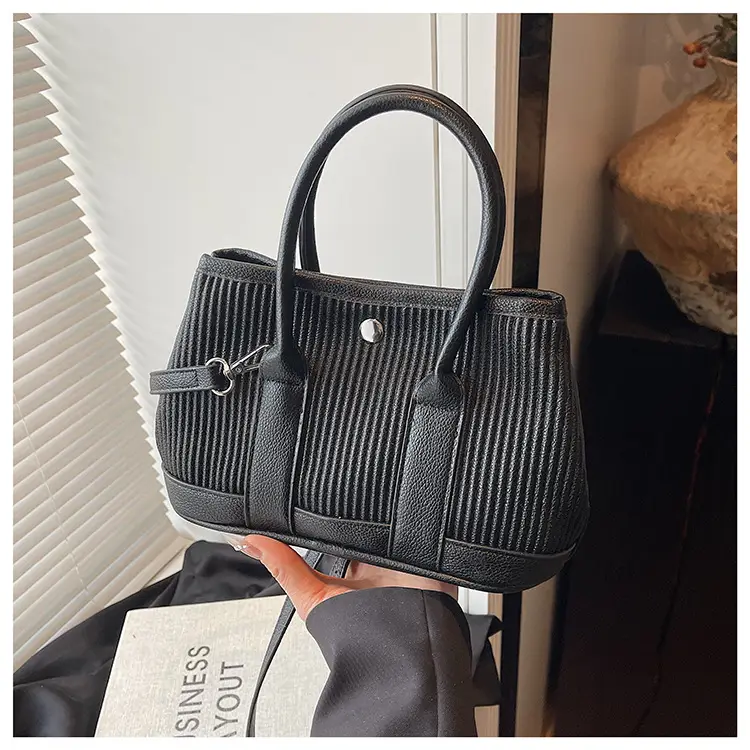 2025 Green Striped Shoulder Crossbody Bag for Women — feature 23