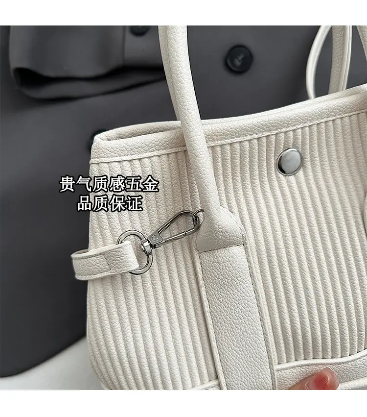2025 Green Striped Shoulder Crossbody Bag for Women — feature 3