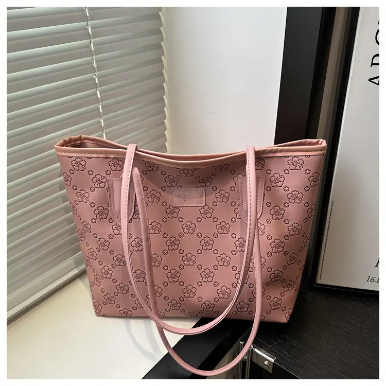 Women's Large Capacity Leather Shoulder Bag Brown 2025 — feature 13