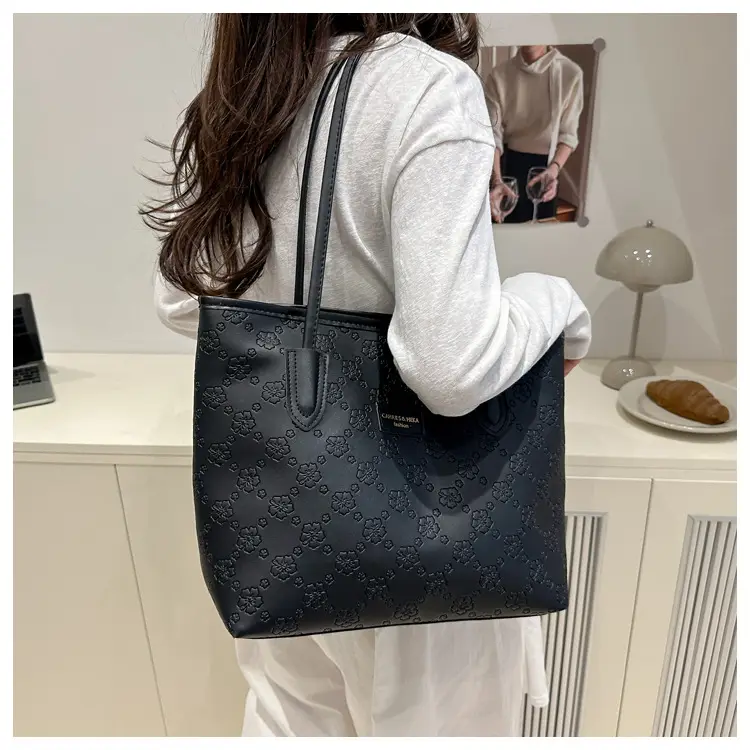 Women's Large Capacity Leather Shoulder Bag Brown 2025 — feature 27