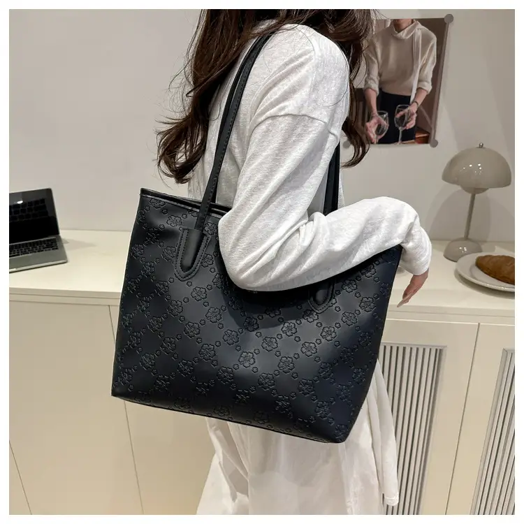 Women's Large Capacity Leather Shoulder Bag Brown 2025 — feature 29