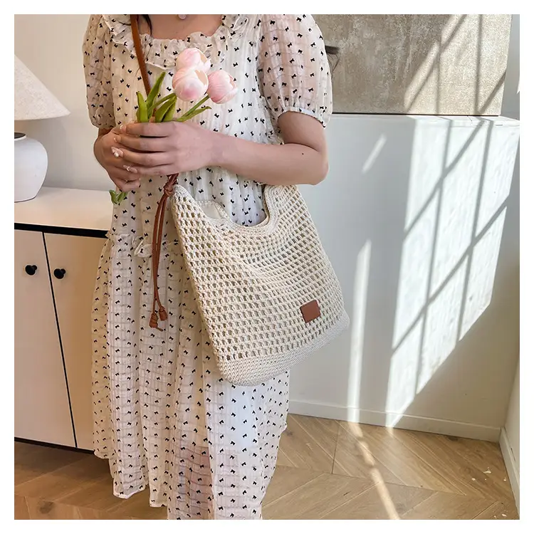 Hollow Woven Mori Style Tote Bag Large Capacity Brown — feature 13