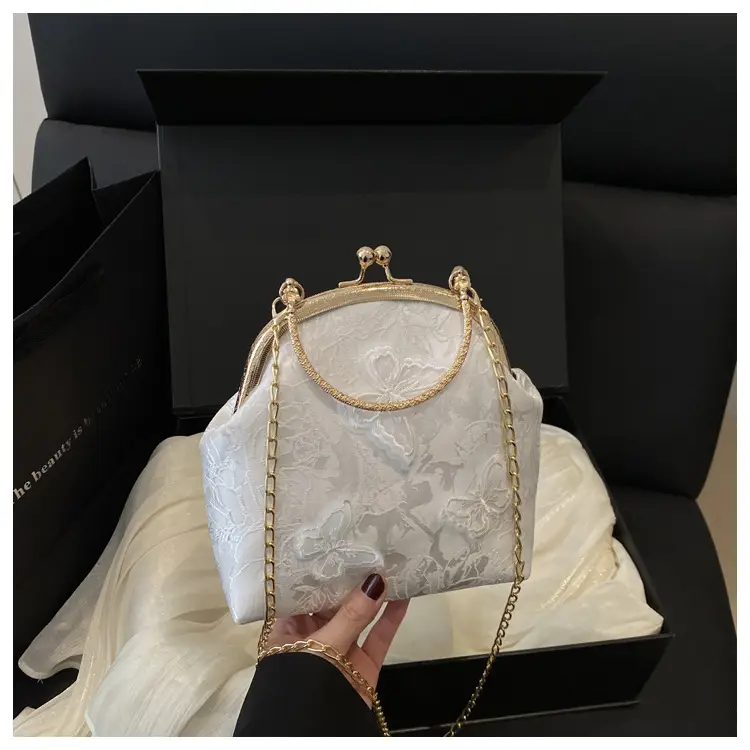 New Chinese Style Butterfly Cheongsam Bags 2025 — feature 17