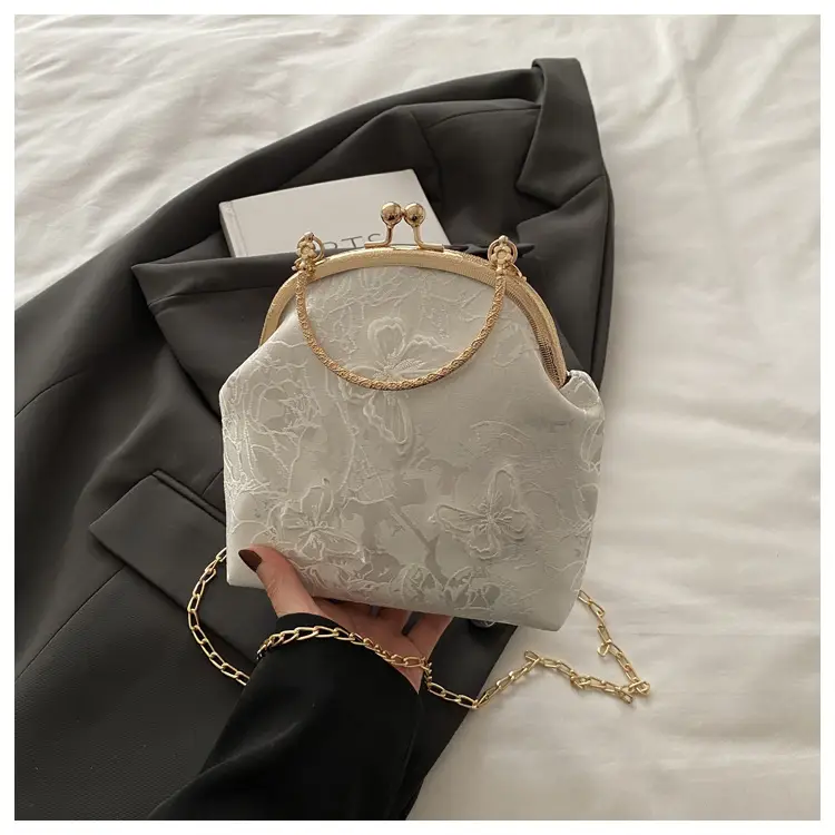 New Chinese Style Butterfly Cheongsam Bags 2025 - Image 2
