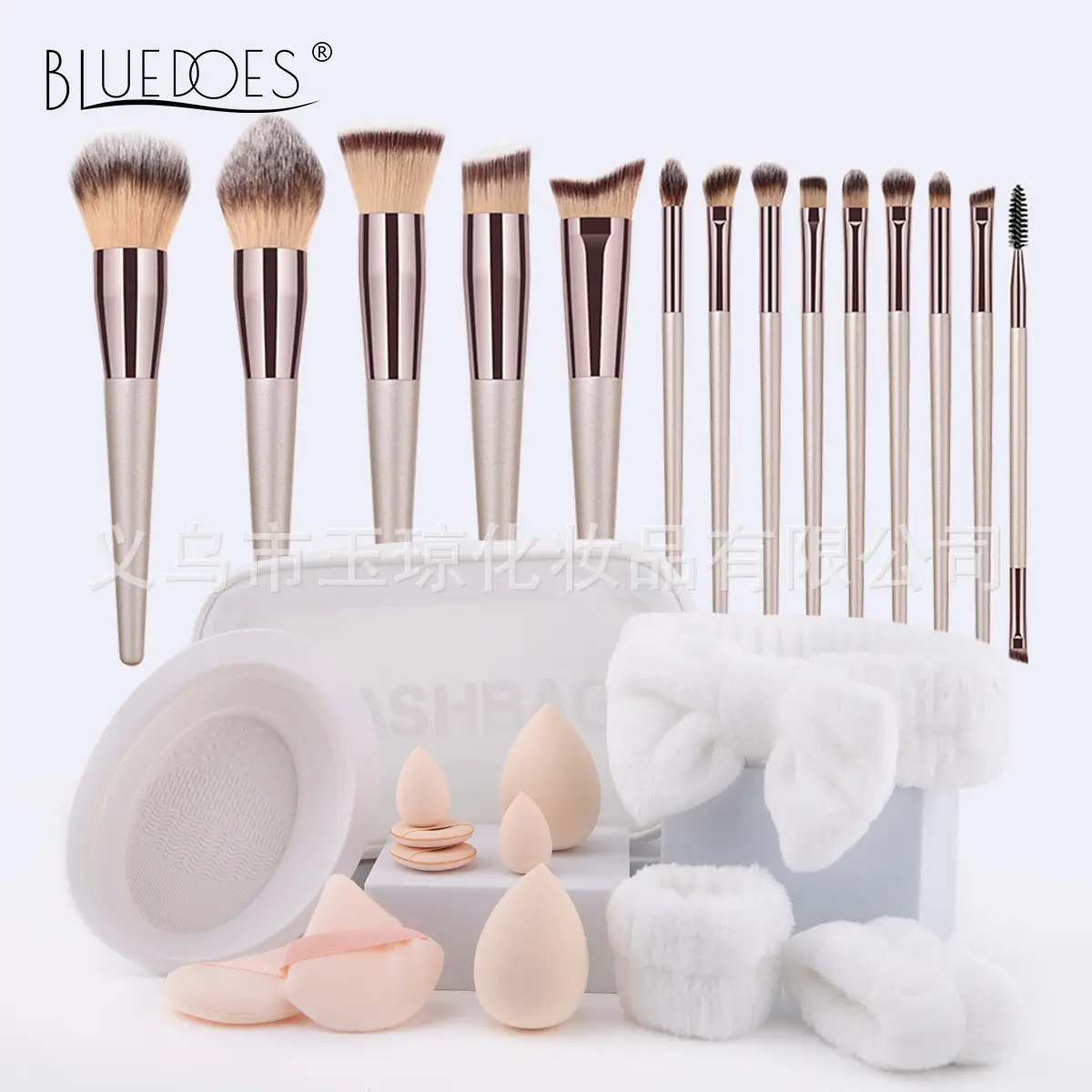 33-Piece Pink Makeup Brushes Set for Foundation, Powder, & Eyeshadow - Image 11