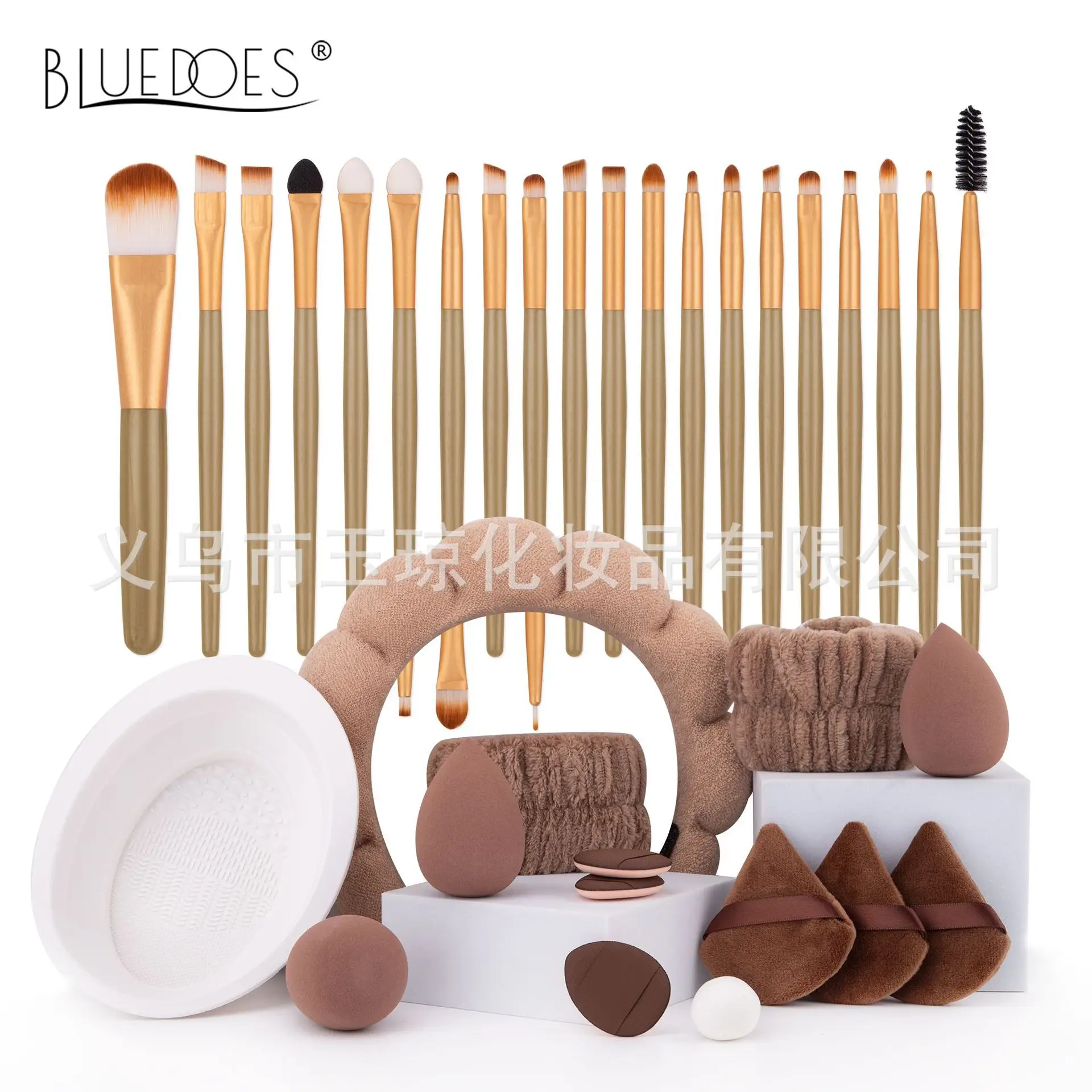 33-Piece Pink Makeup Brushes Set for Foundation, Powder, & Eyeshadow - Image 2
