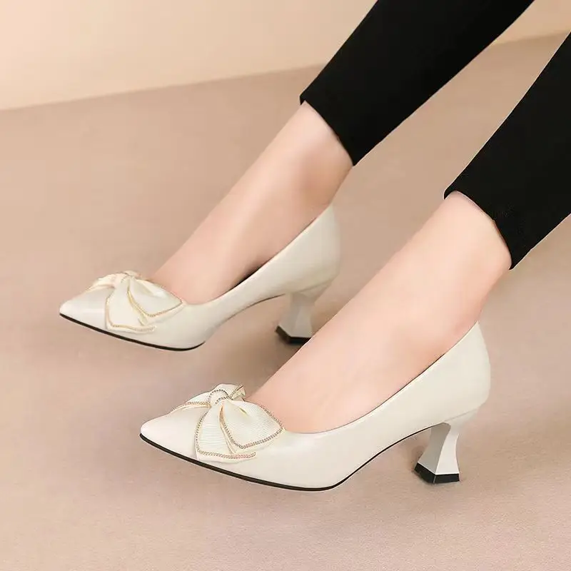Thick-Heeled High Heels 2026 New Pointed-Toe Bow Shallow Work Shoes Women's Mid-Heel Mother's Shoes Commuting Flats — feature 10