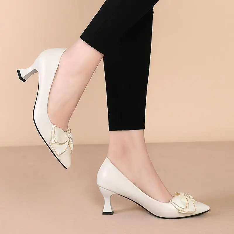 Thick-Heeled High Heels 2026 New Pointed-Toe Bow Shallow Work Shoes Women's Mid-Heel Mother's Shoes Commuting Flats — feature 11