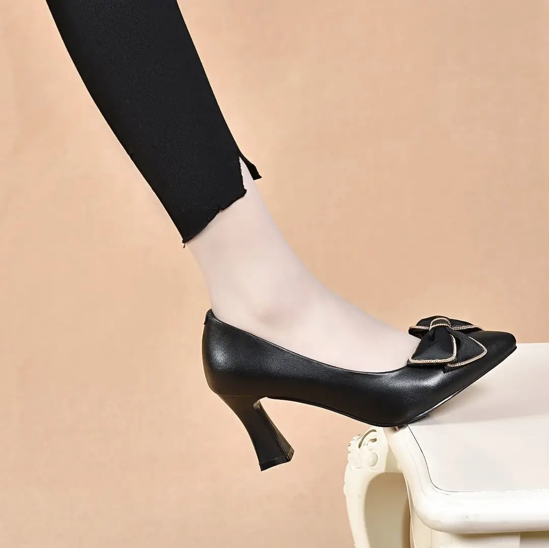 Thick-Heeled High Heels 2026 New Pointed-Toe Bow Shallow Work Shoes Women's Mid-Heel Mother's Shoes Commuting Flats — feature 2