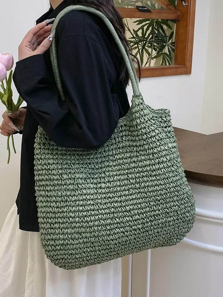 Straw Crossbody Bag Large Capacity Women's Shoulder Bag - Image 7