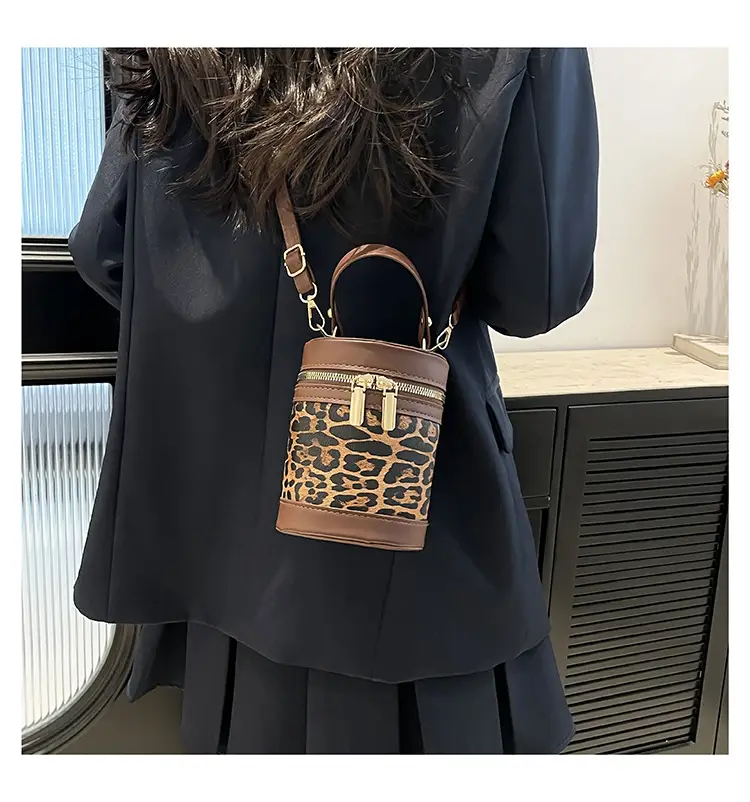 Women's Contrast Stitching Shoulder Bags 2025 Spring New — feature 13