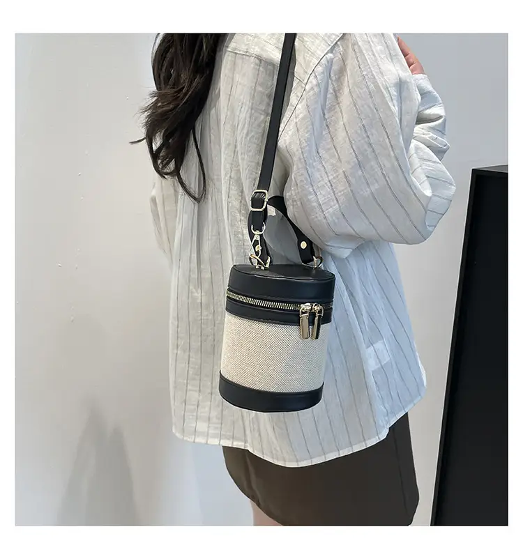 Women's Contrast Stitching Shoulder Bags 2025 Spring New — feature 18