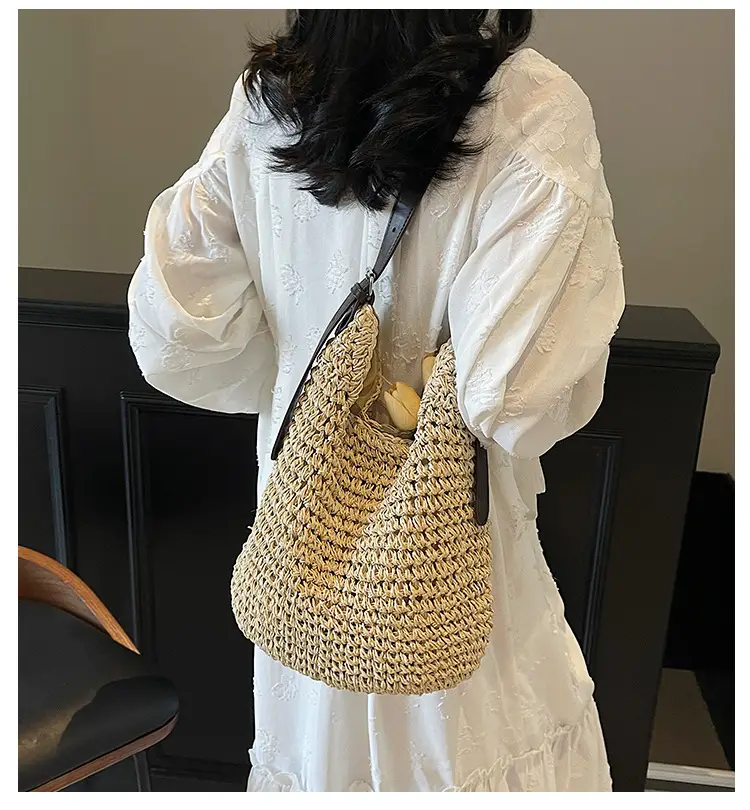 Women Straw Shoulder Bag Large Capacity 2026 — feature 1