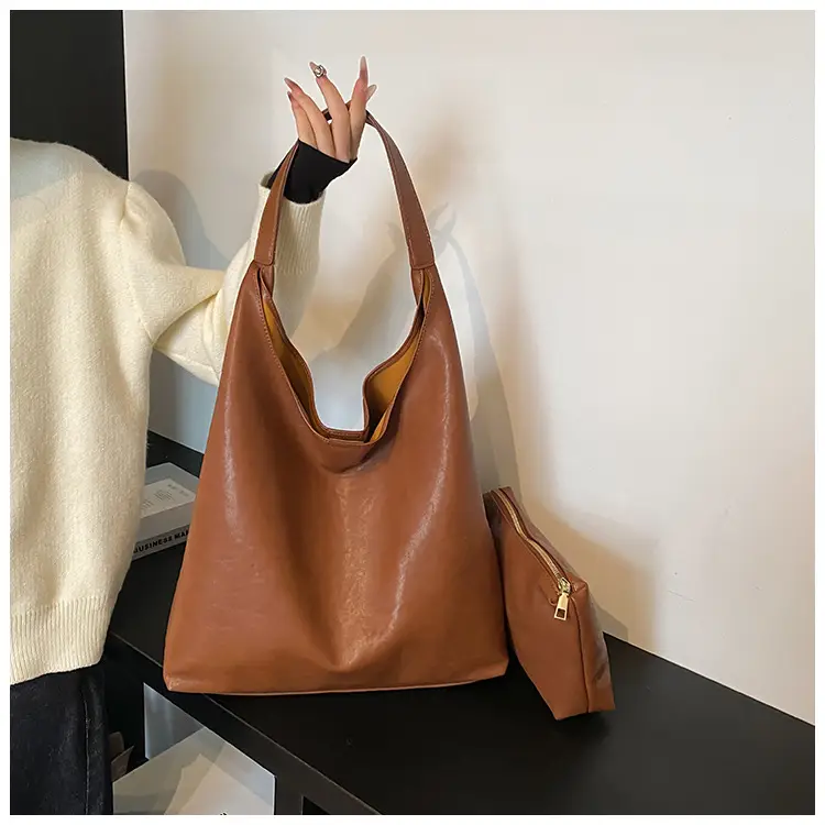 Brown Leather Tote Bag for Women Large Capacity Shoulder Bag — feature 15