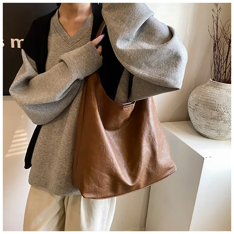 Brown Leather Tote Bag for Women Large Capacity Shoulder Bag — feature 28