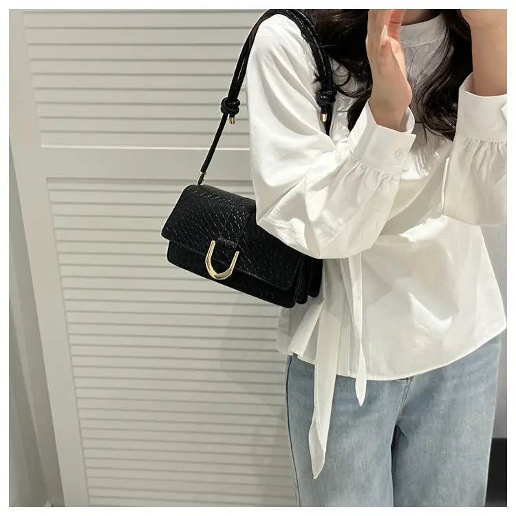 White Textured Shoulder Crossbody Bag for Women 2025 — feature 18