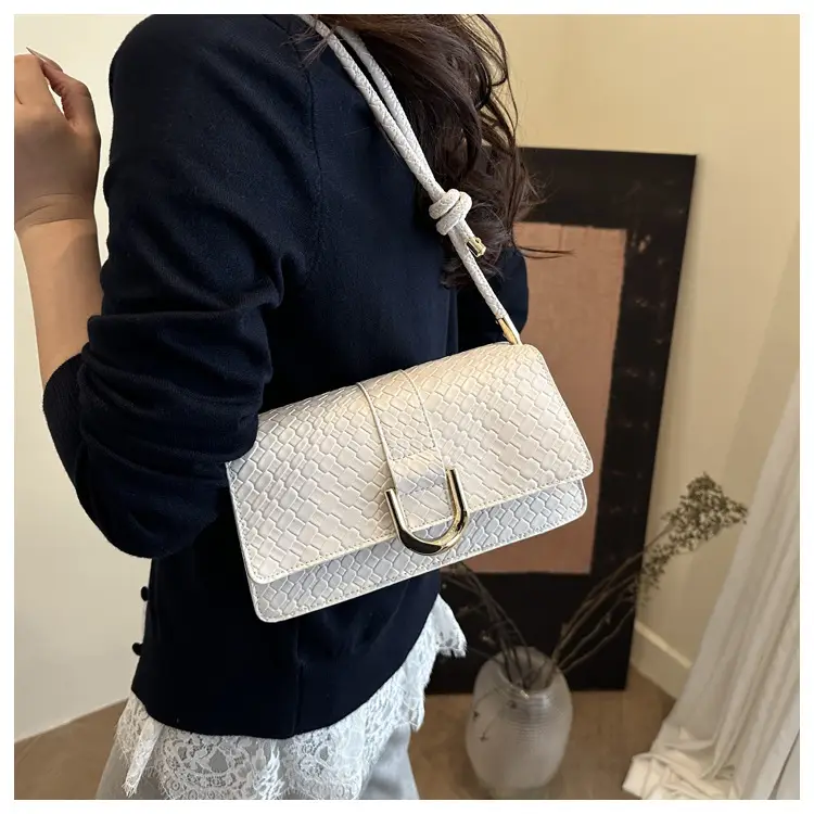 White Textured Shoulder Crossbody Bag for Women 2025 — feature 8