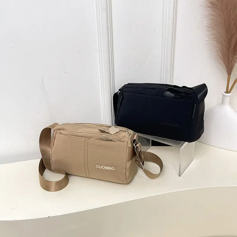 New Nylon Crossbody Bag Large Capacity Solid Color - Image 6