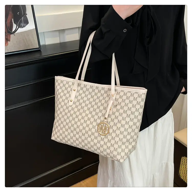 Women Large Capacity Printed Shoulder Bag 2025 Spring Summer — feature 21