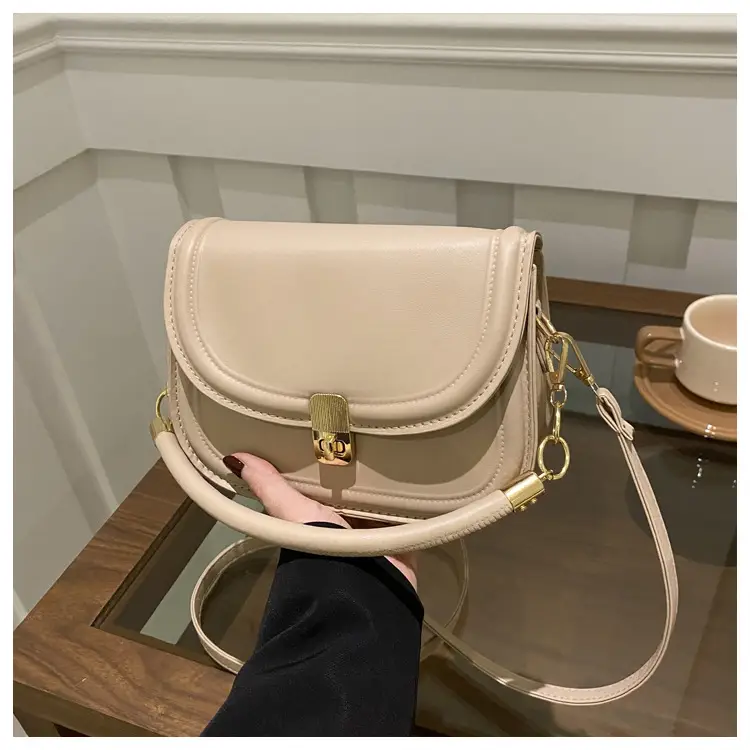 Red Korean Style Square Bag for Women 2025 — feature 31