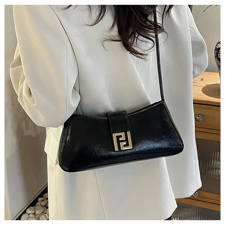 White F-Hook Shoulder Bag for Women 2025 — feature 10