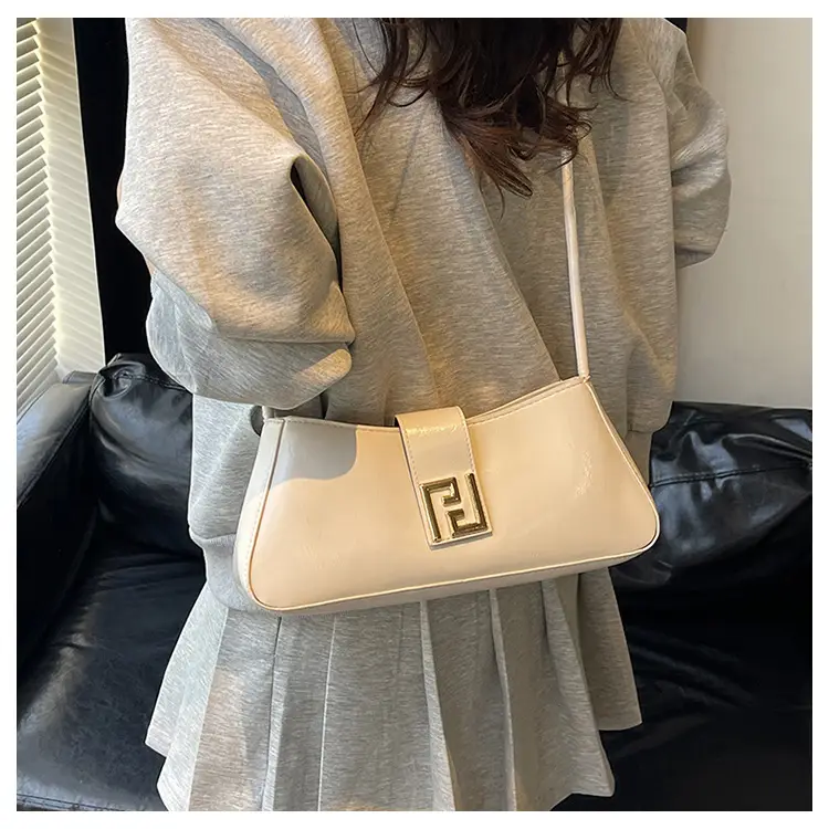 White F-Hook Shoulder Bag for Women 2025 — feature 14