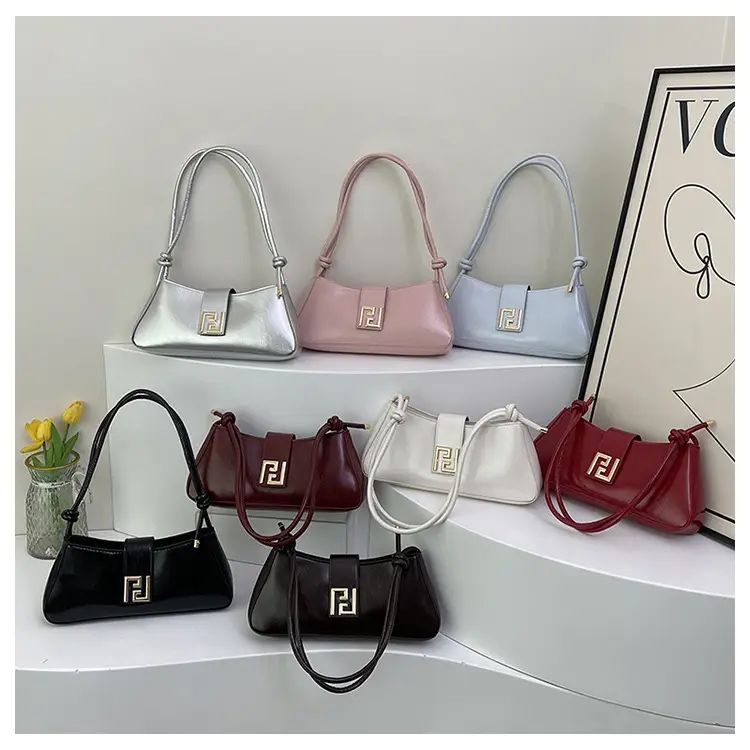 White F-Hook Shoulder Bag for Women 2025 — feature 27
