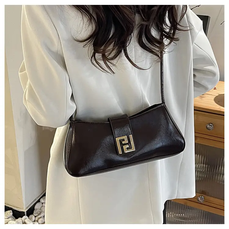White F-Hook Shoulder Bag for Women 2025 — feature 8