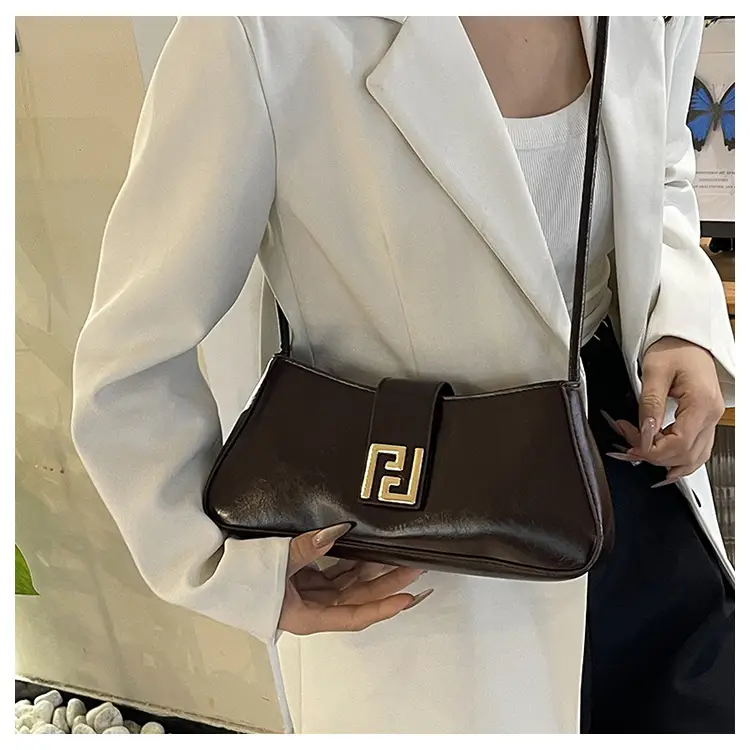 White F-Hook Shoulder Bag for Women 2025 — feature 9