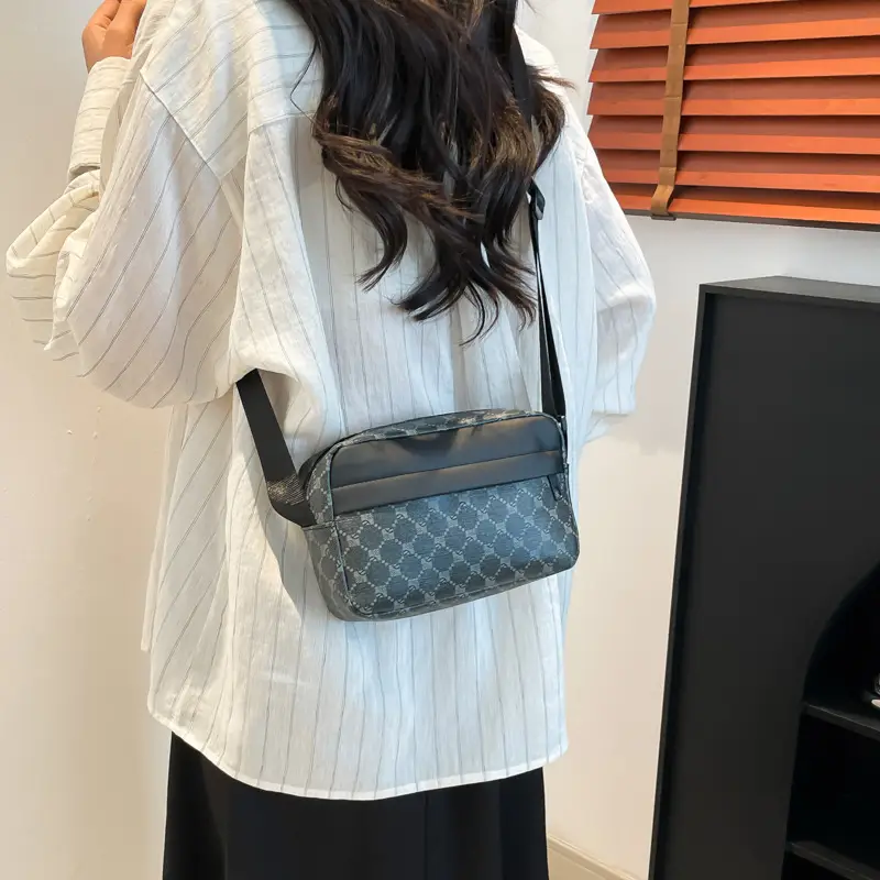 2025 Spring Shoulder Bag with Retro Print & Mobile Cover