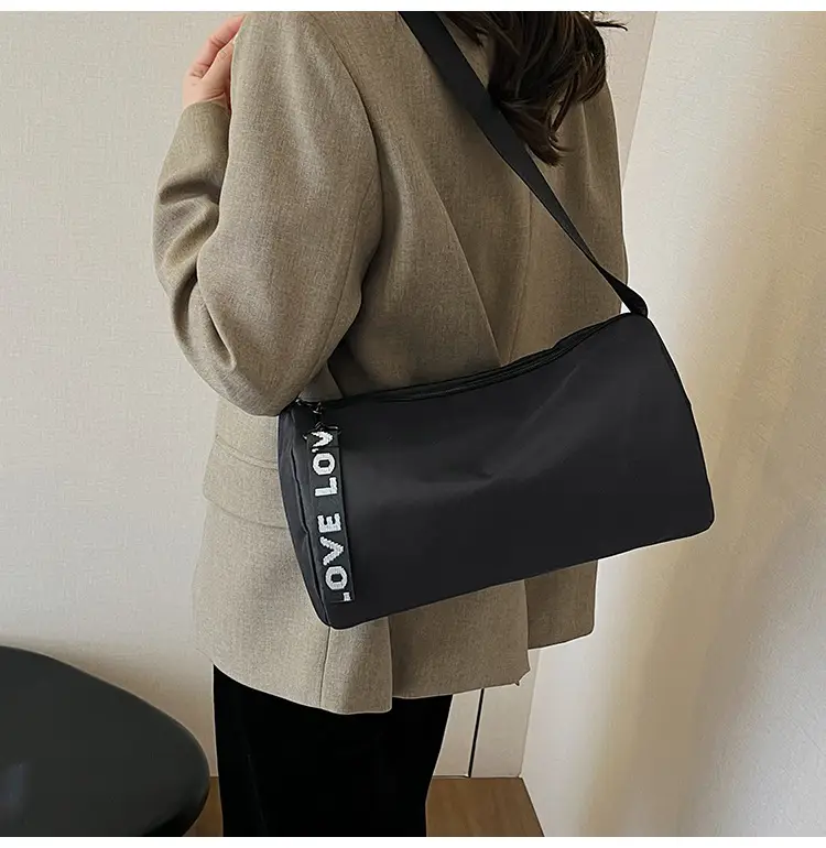 Love Black Crossbody Bag for Women Casual Travel — feature 3