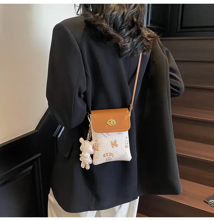 Korean Bear Crossbody Bag for Women Mini Mobile Bag — feature 10