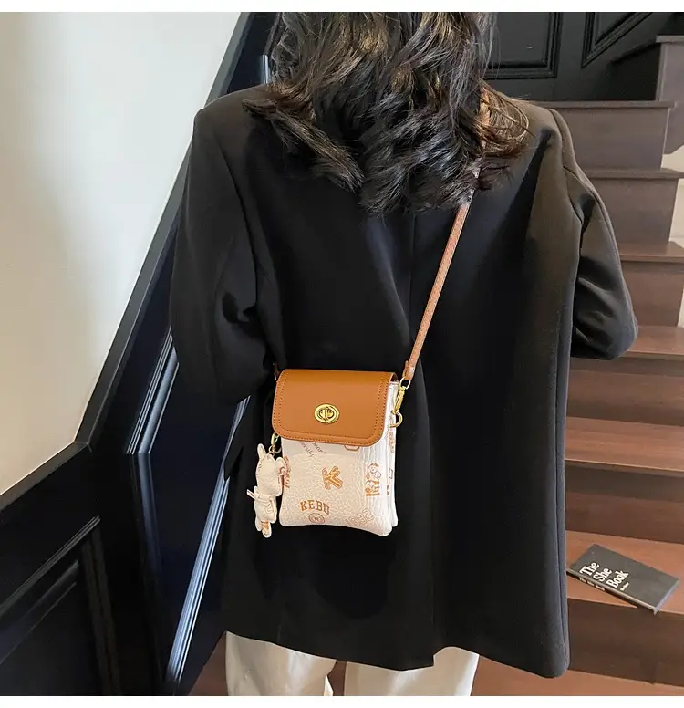 Korean Bear Crossbody Bag for Women Mini Mobile Bag — feature 9