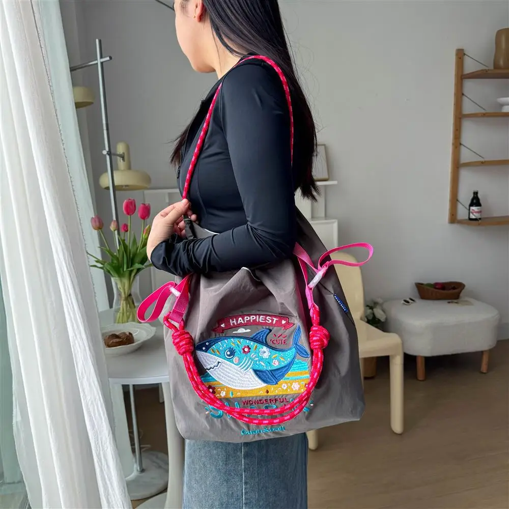 2025 Spring Shark Embroidered Shoulder Bags — feature 9