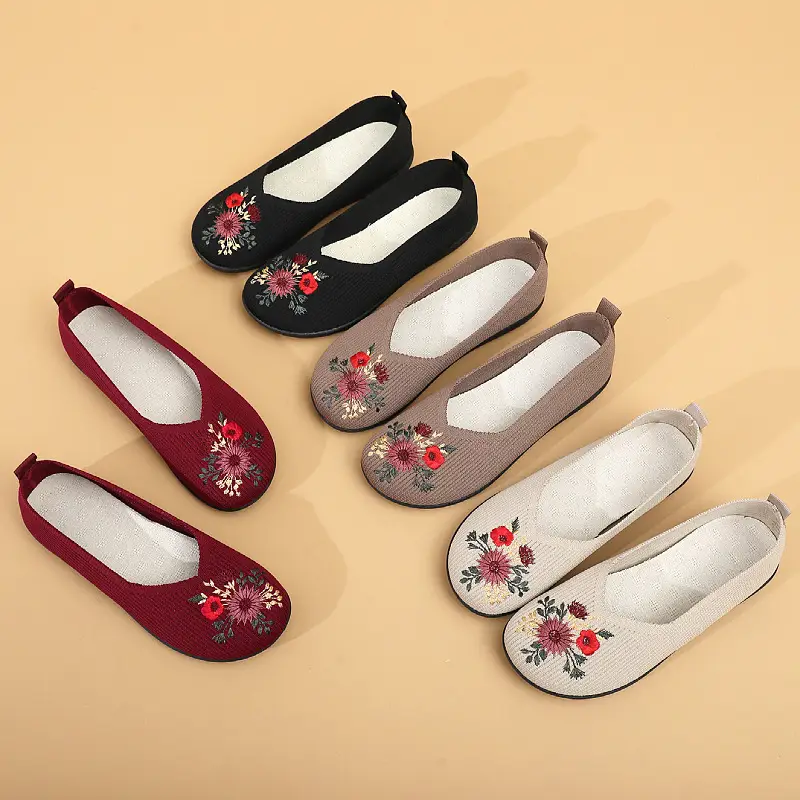New Spring and Autumn Old Beijing Cloth Shoes Women's Single Shoes Non-slip Soft Sole Comfortable Middle-aged and Elderly Embroidered Fly-woven Breathable Single Shoes — feature 2
