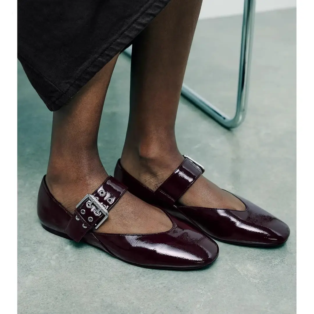 2026 New Black Strap Buckle Mary Jane Style Flat Ballet Shoes for Women with Round Toe and Shallow Mouth