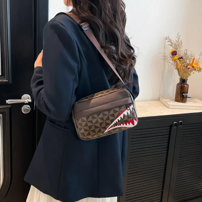 2025 Women's Black Geometric Crossbody Bag with Mobile Phone Holder - Image 9