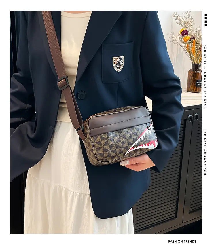 2025 Women's Black Geometric Crossbody Bag with Mobile Phone Holder — feature 2