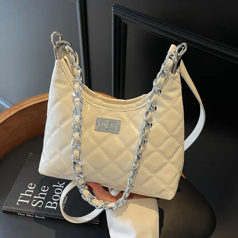 Retro Quilted Chain Bucket Bag for Women - Image 5
