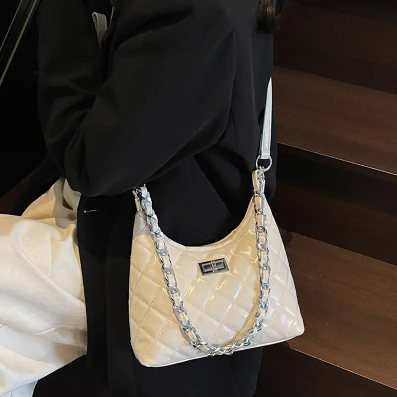 Retro Quilted Chain Bucket Bag for Women - Image 7