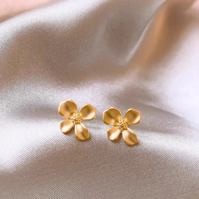 Luxury Gold Earrings for Women Elegant High End Fashion