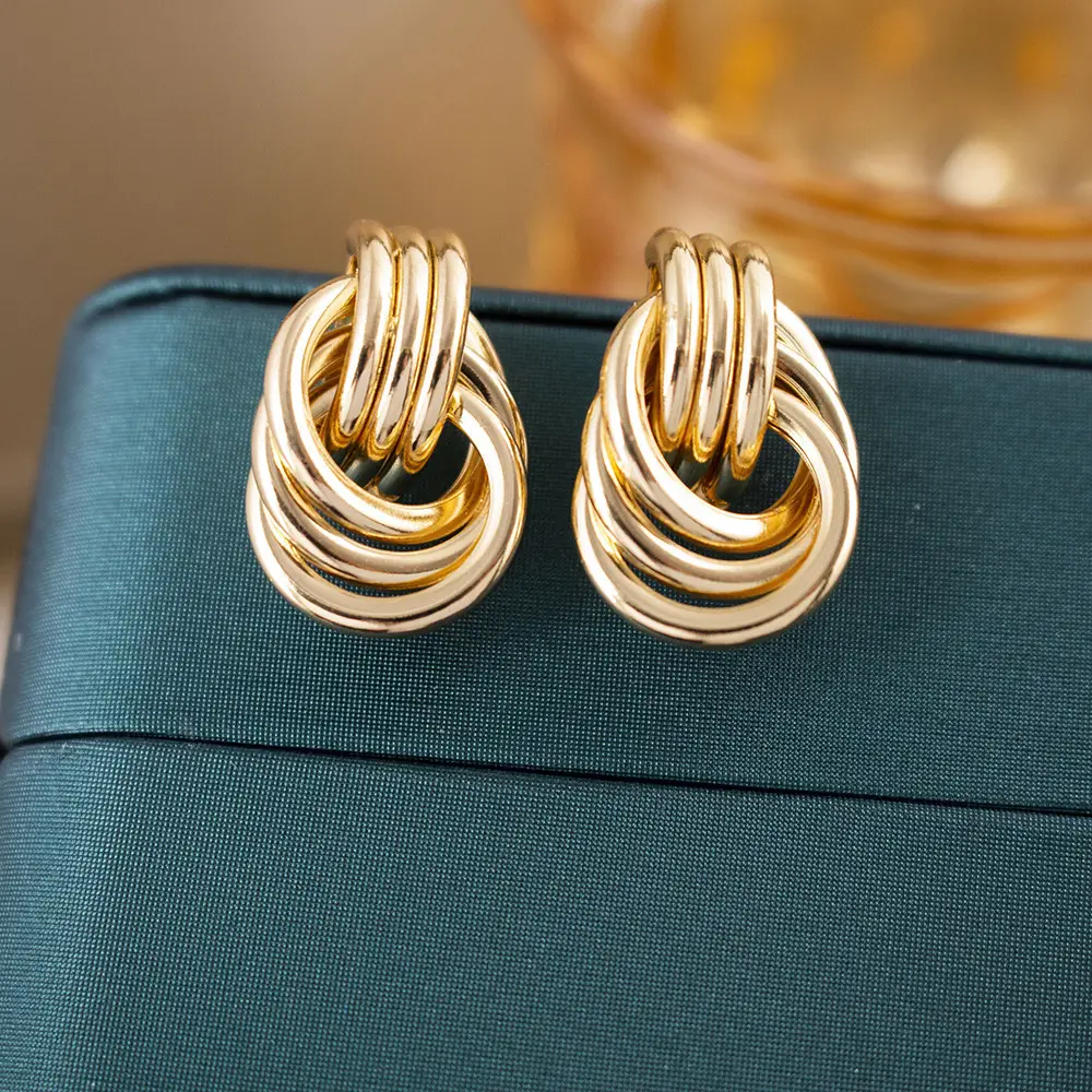 Luxury Gold Earrings for Women Elegant High End Fashion