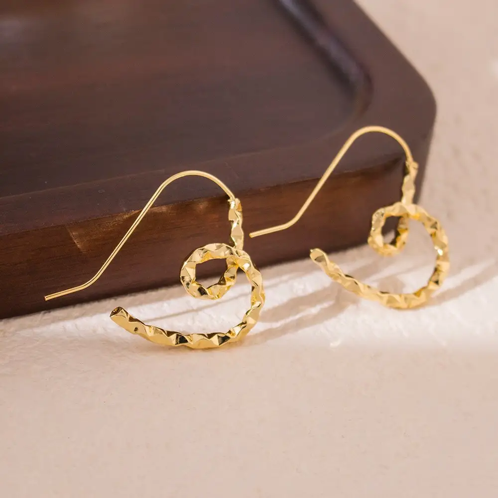 Luxury Gold Earrings for Women Elegant High End Fashion