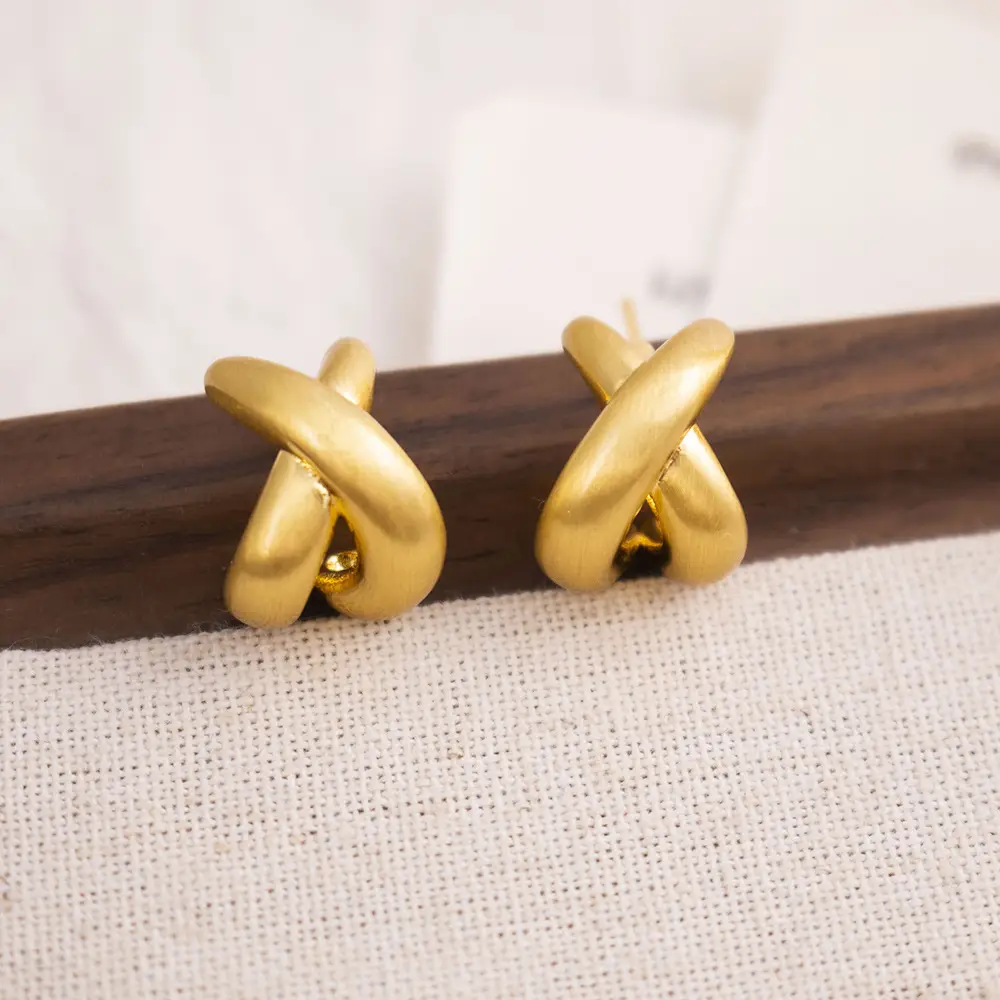 Luxury Gold Earrings for Women Elegant High End Fashion