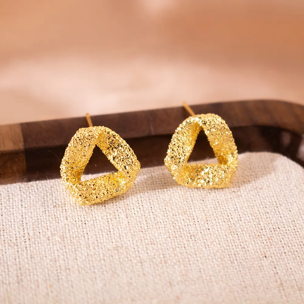Luxury Gold Earrings for Women Elegant High End Fashion