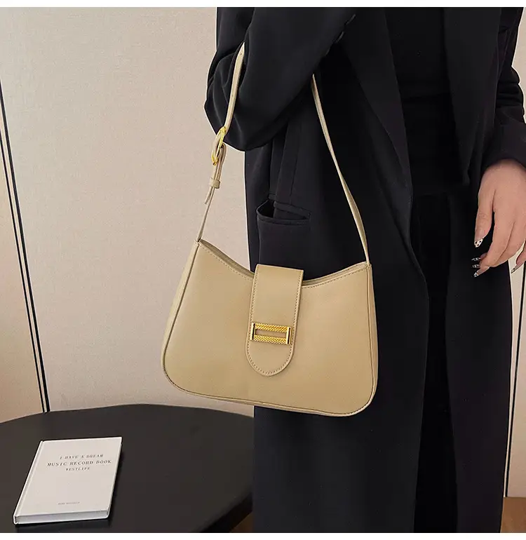 Women Crossbody Bags 2025 New Style Black White Yellow — feature 18